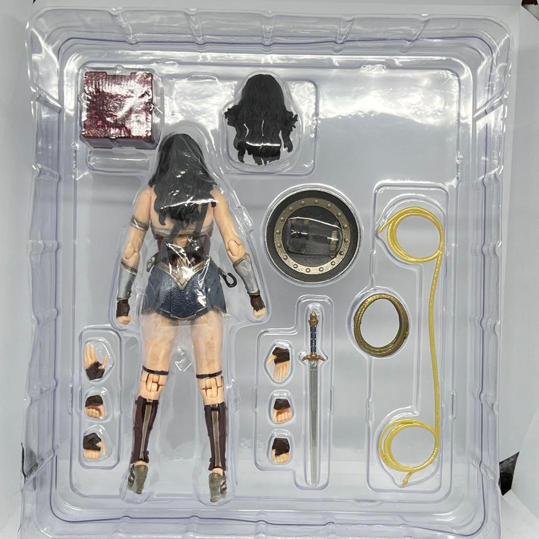 マフェックス No.060 MAFEX ワンダーウーマン　ジャスティスリーグ