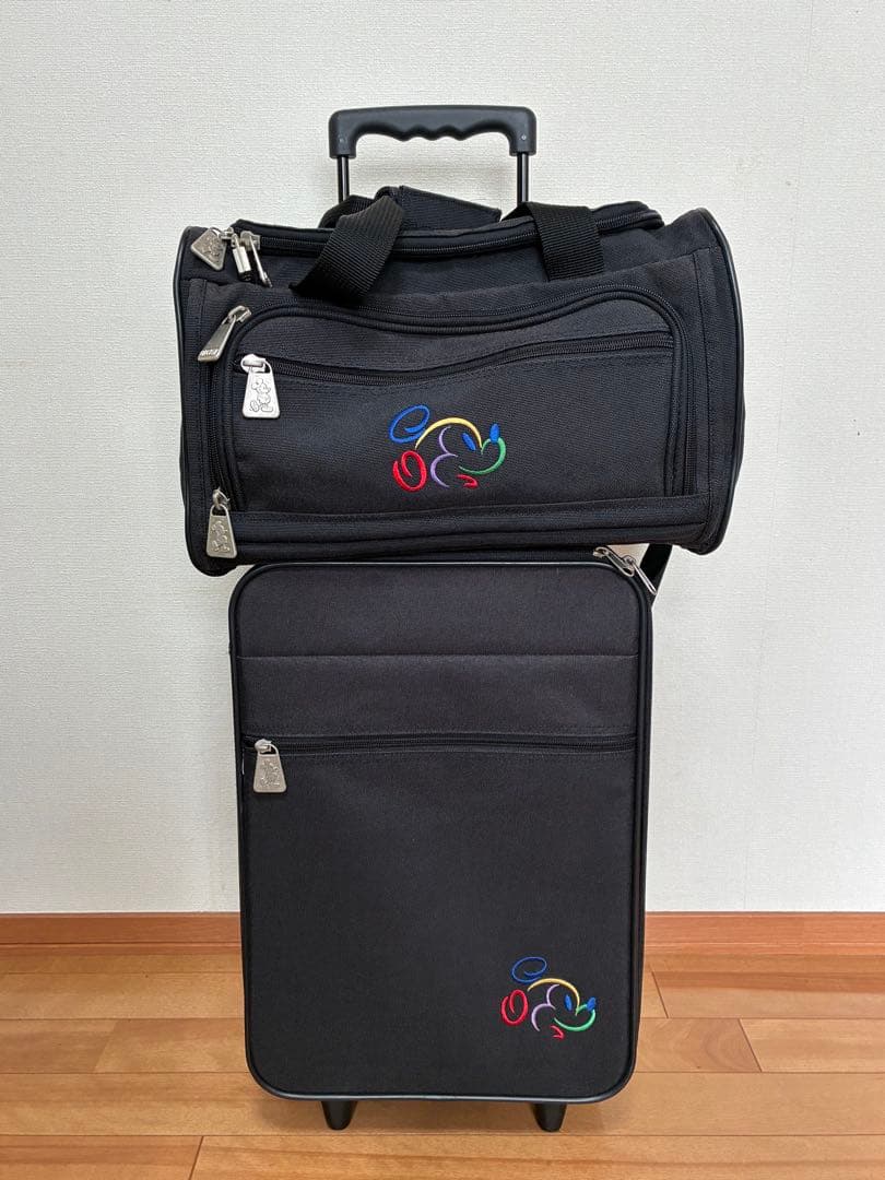 【希少】ディズニーキャリーケース　布製　スーツケースとショルダーバッグのセット