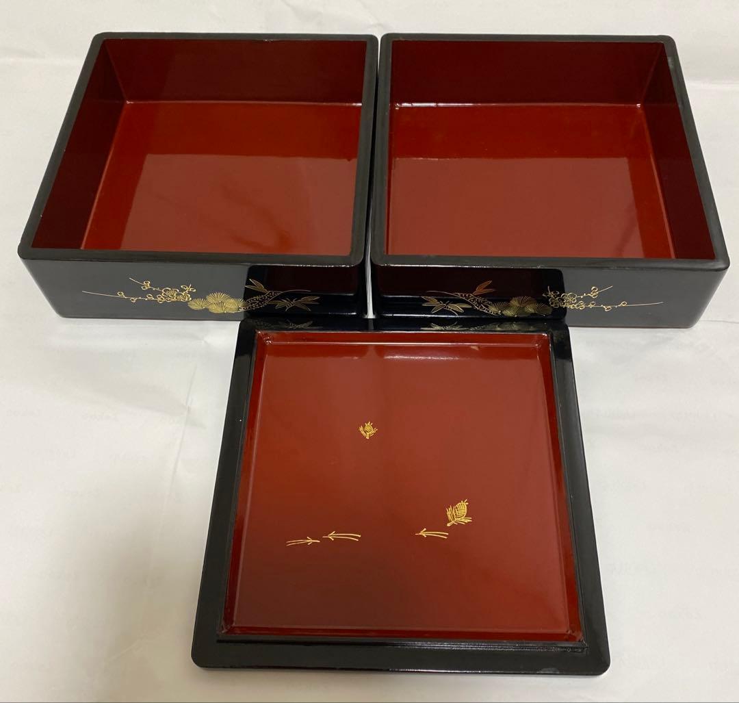 新品未使用　二段重漆器　松竹梅金色装飾　沈金