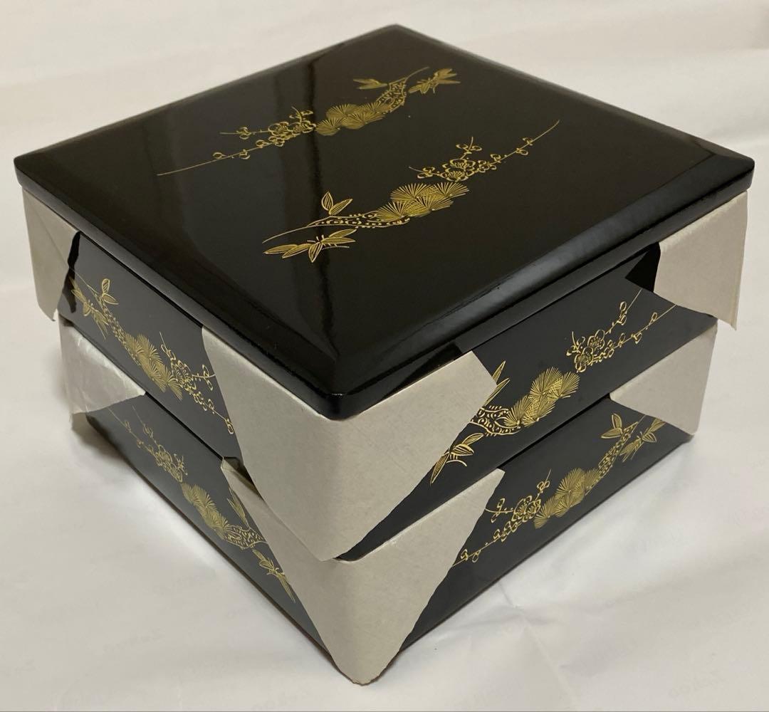 新品未使用　二段重漆器　松竹梅金色装飾　沈金