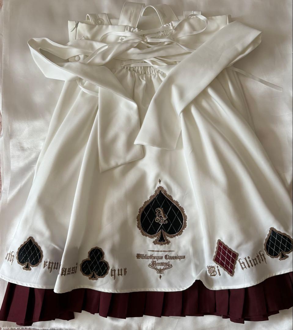 Amavel トランプのデコレーションケーキ スカート ブラウス