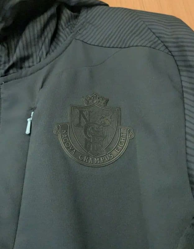 名古屋グランパス　アンセムジャケット　Mサイズ