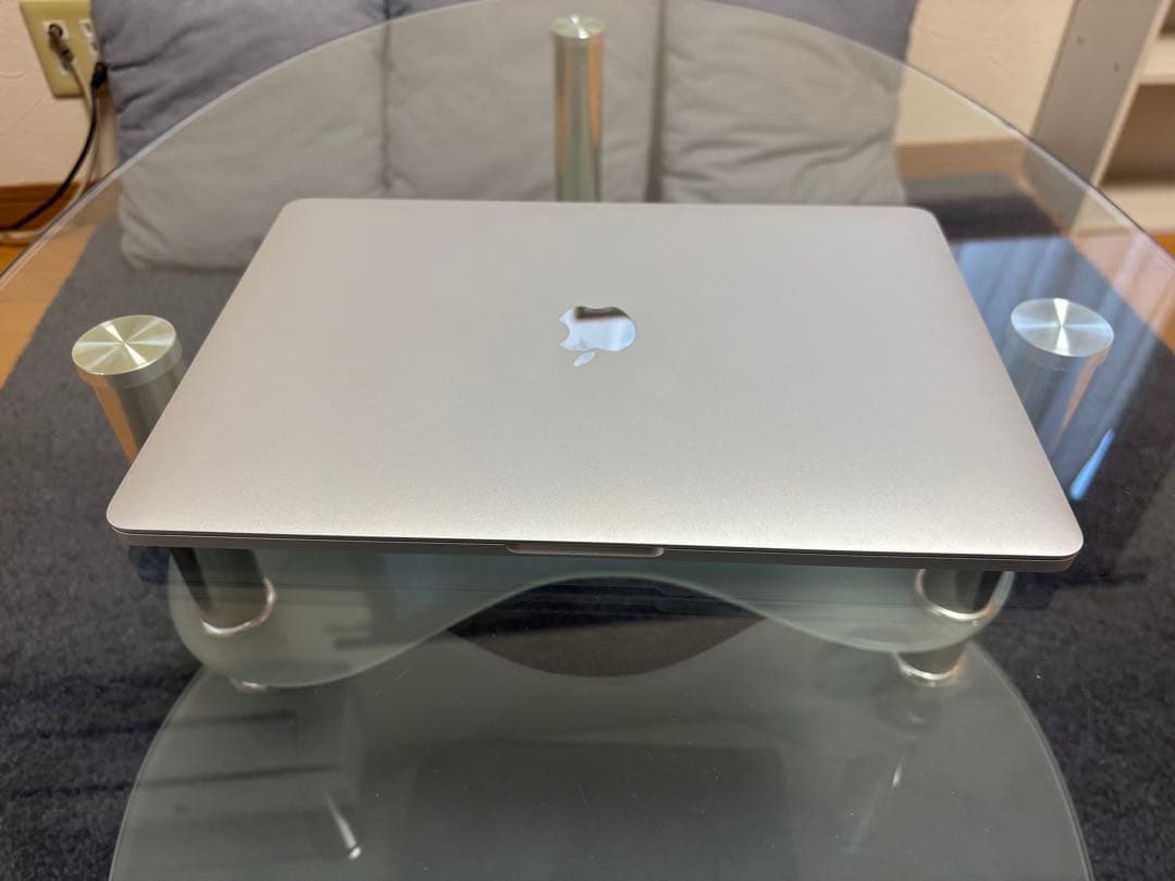 MacBook Pro M2チップ　シルバー 2022 8GB