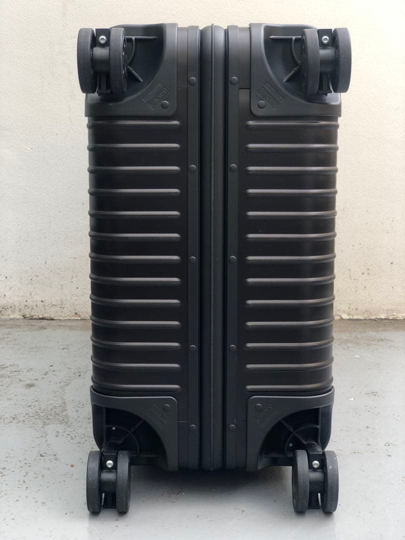 リモワ RIMOWA TOPAS STEALTHトパーズ ステルス 約82L