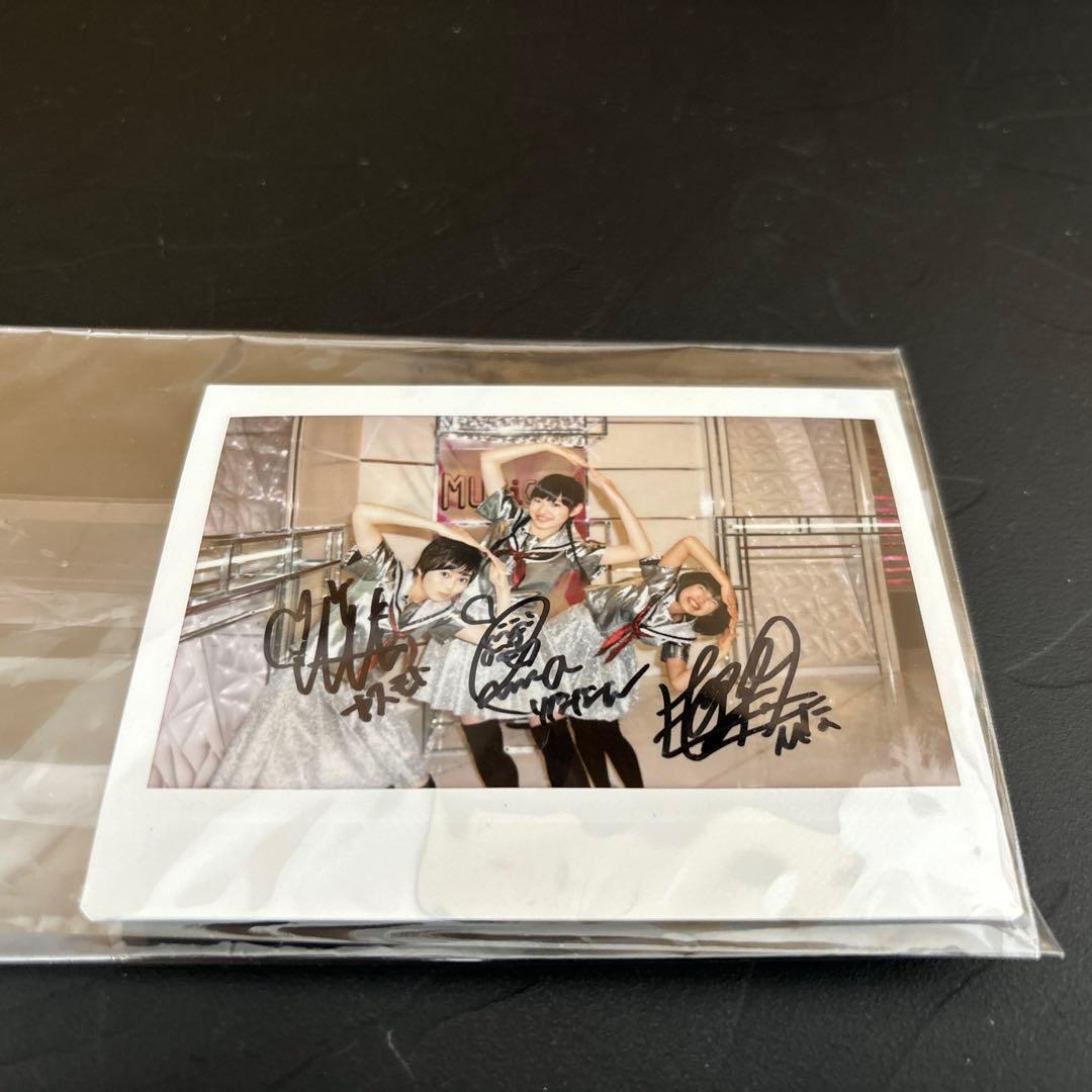 渡辺麻友　チェキ直筆サイン入り