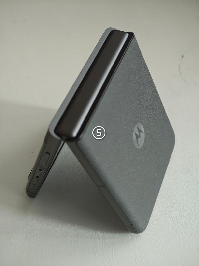 Motorola razr50 12GB+512GB simフリー 国内版