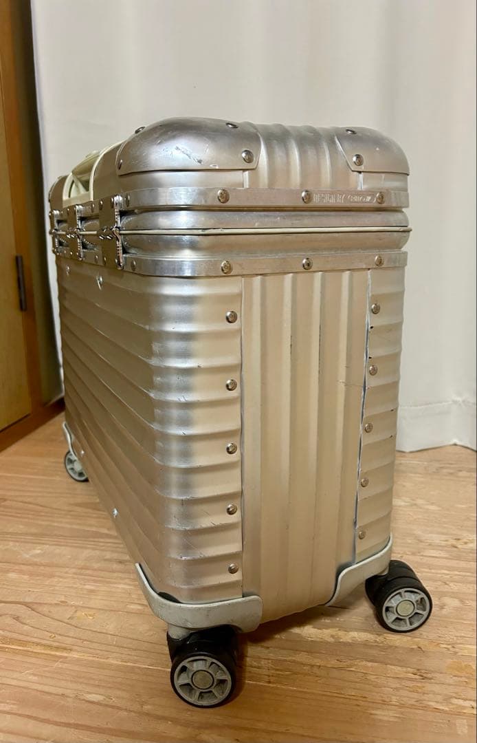 ✨【値下げ】リモワ　トパーズ　パイロット　4輪　トローリー　機内持込