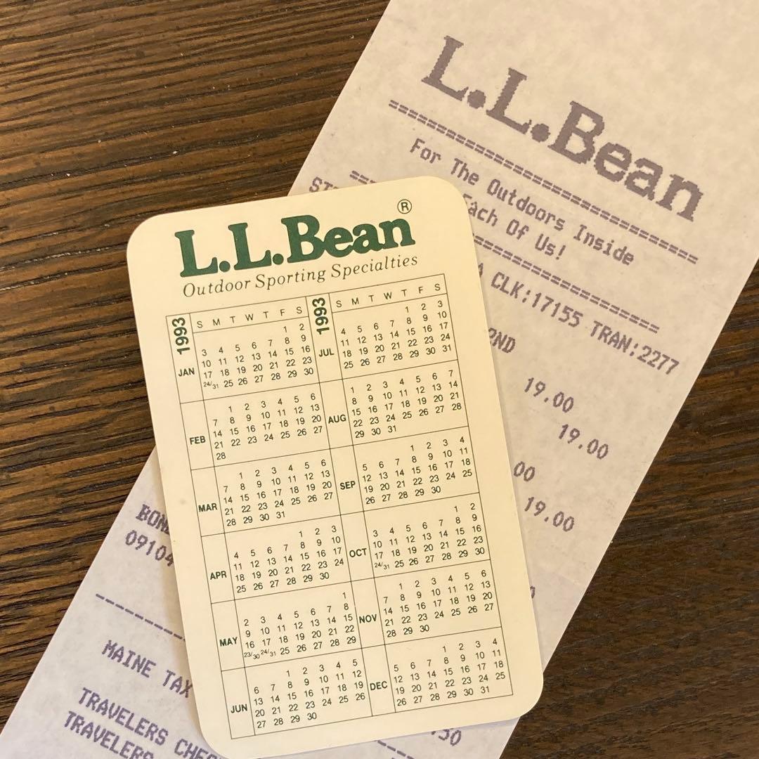 L.L.Bean Country−style wooden wall clock