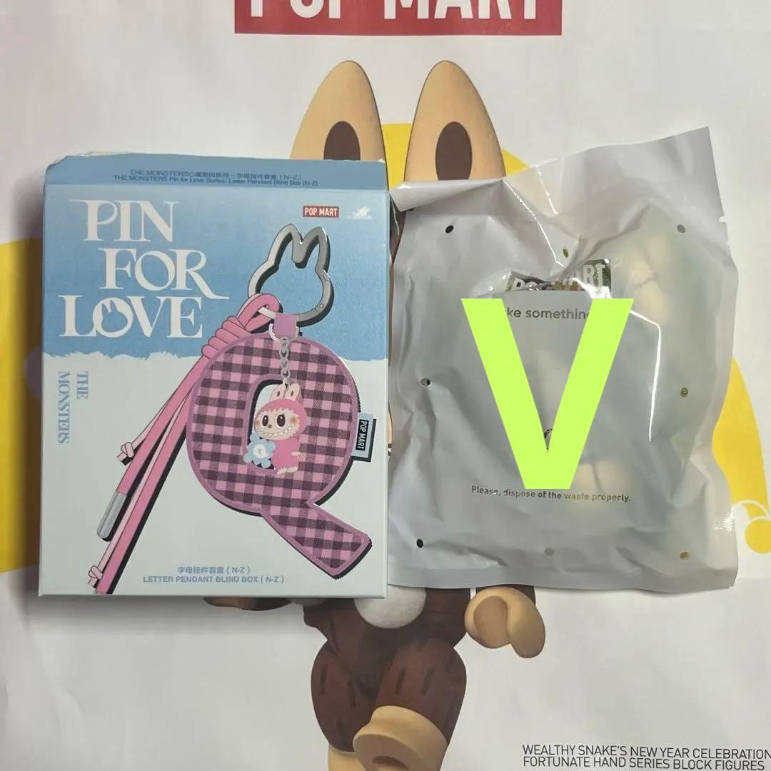 POP MART ラブブ PIN FOR LOVE V