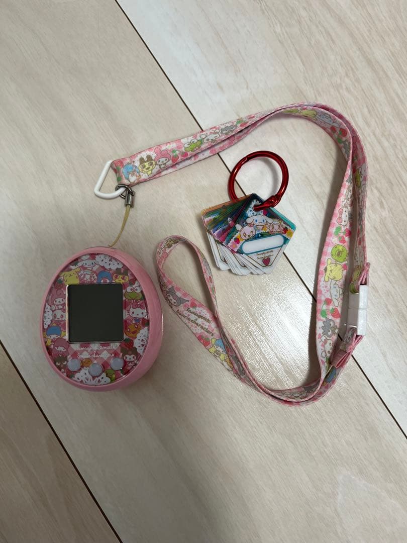 たまごっちみーつ サンリオキャラクターズみーつver. ピンク 中古