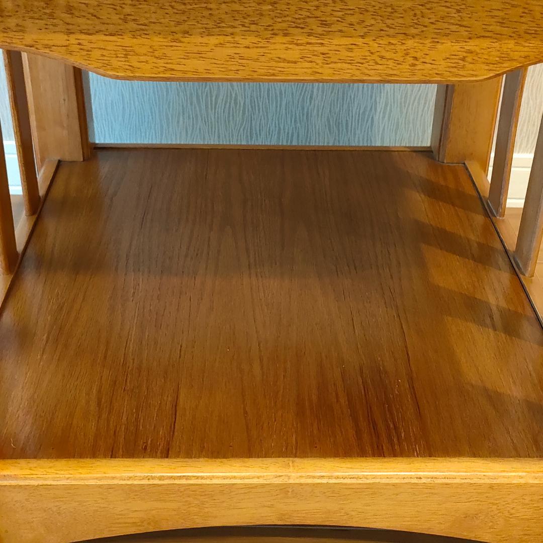 ヴィンテージ　サイドテーブル　UNIVERSAL　FURNITURE　LTD