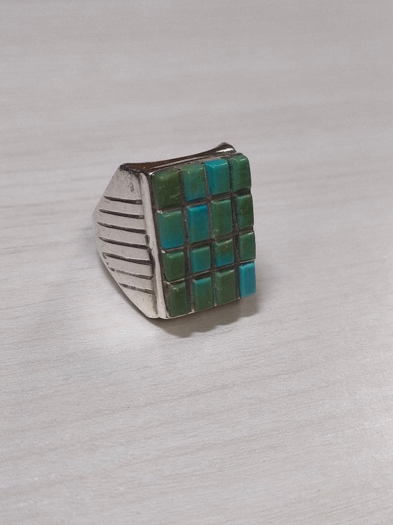 スクエアターコイズSILVERリング(ズニ族、STERLING刻印、インレイ)