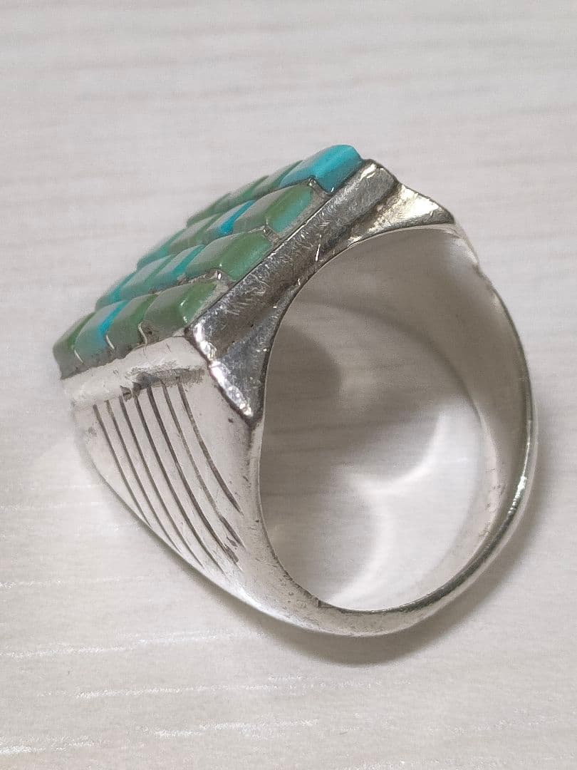 スクエアターコイズSILVERリング(ズニ族、STERLING刻印、インレイ)