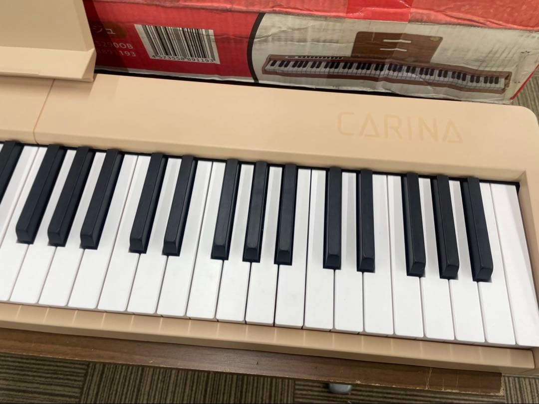 電子ピアノ　88鍵盤　充電タイプ　スリム軽量 ベージュ