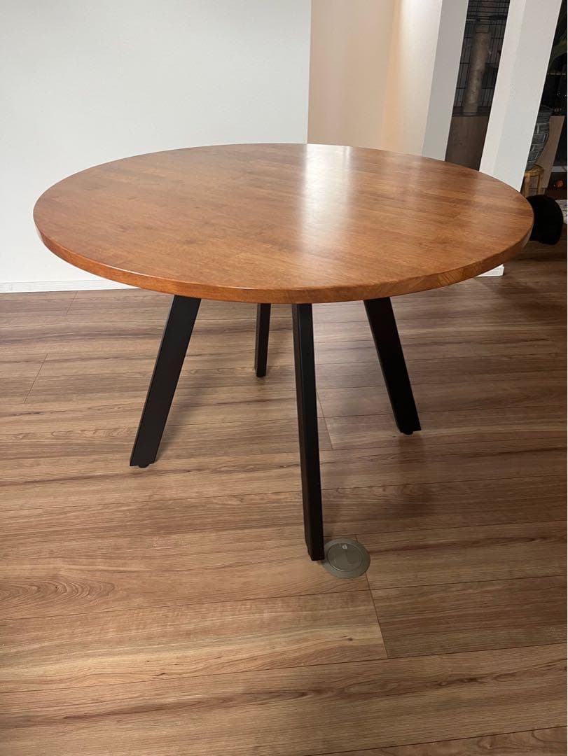カフェラウンドダイニングテーブル