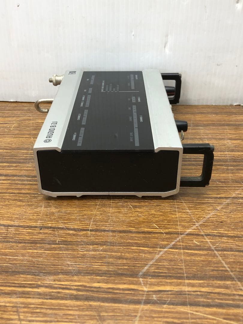 NATIVE INSTRUMENTSオーディオインターフェイス AUDIO8DJ