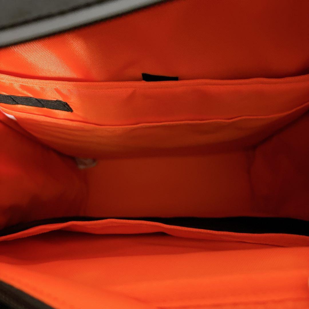 【新品✨️】SWANY スワニー スターツコラボ ブラック イス付き スーツケース