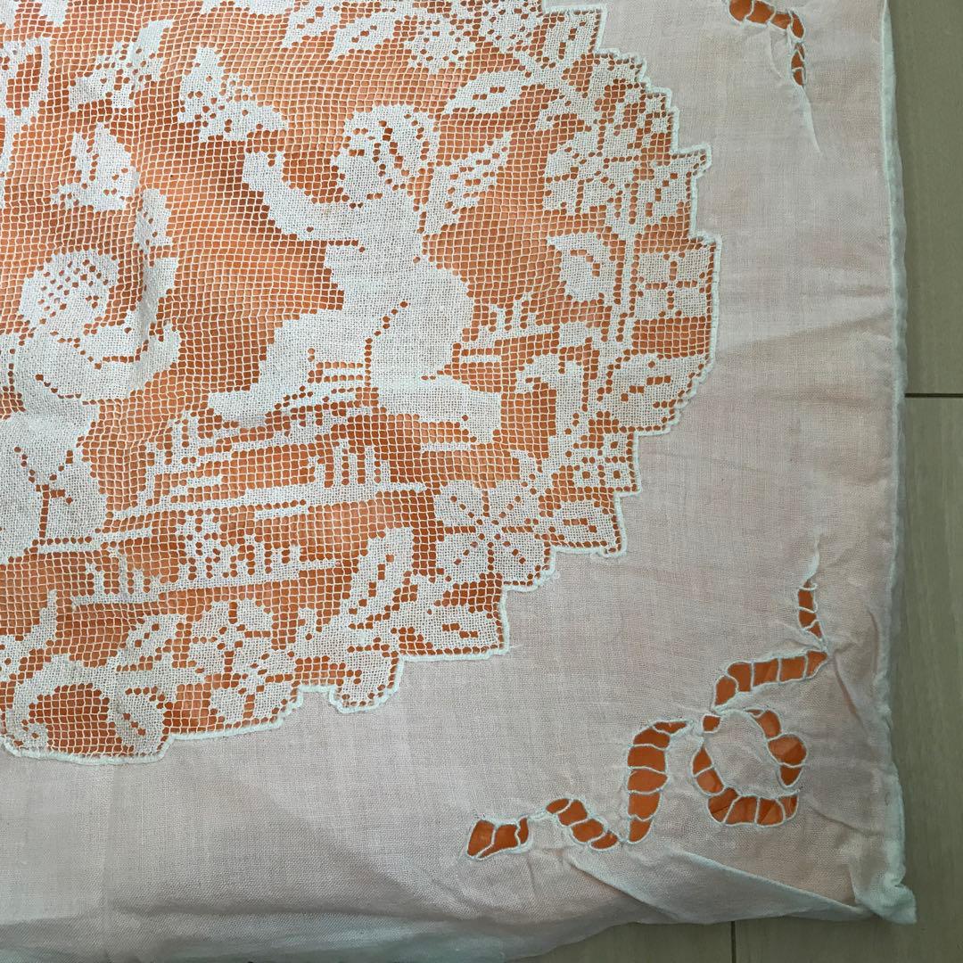 フランスアンティーク　3人の天使のモチーフ　クッションカバー