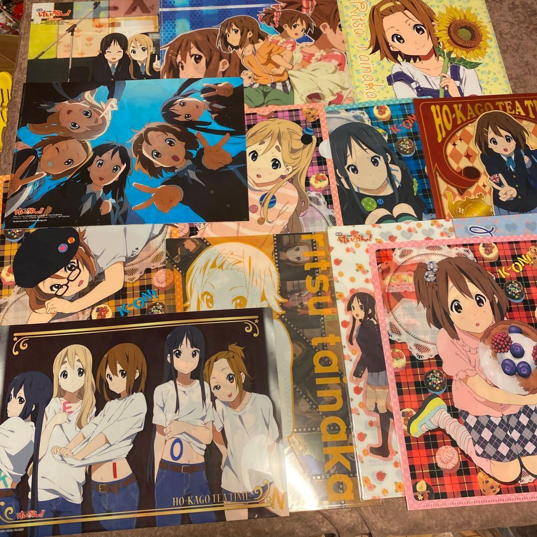 けいおん!!クリアファイル67枚大量放出！！専用ケース付き！