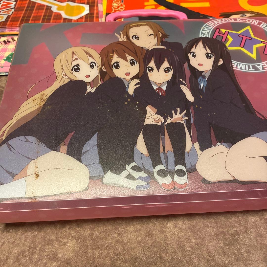けいおん!!クリアファイル67枚大量放出！！専用ケース付き！