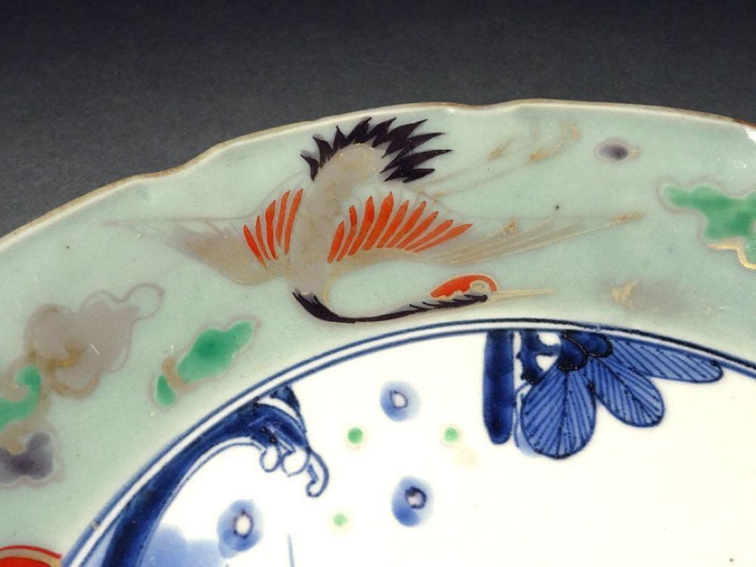 江戸時代 古伊万里 青磁色絵雲鶴見込松竹梅文輪花皿 大明成化年製銘 直径27㎝