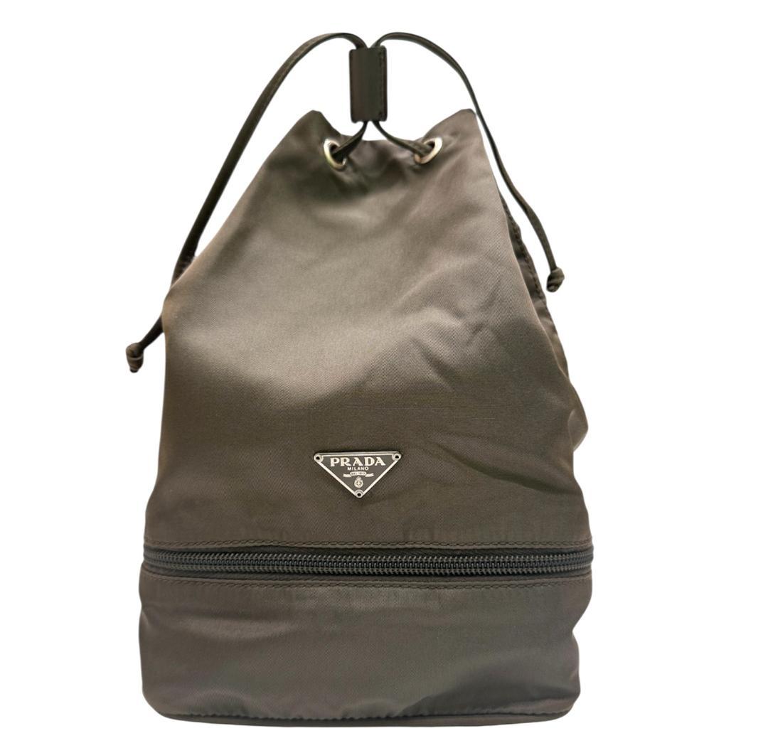 ★美品★PRADA プラダ 巾着 ポーチ 三角プレート ナイロン