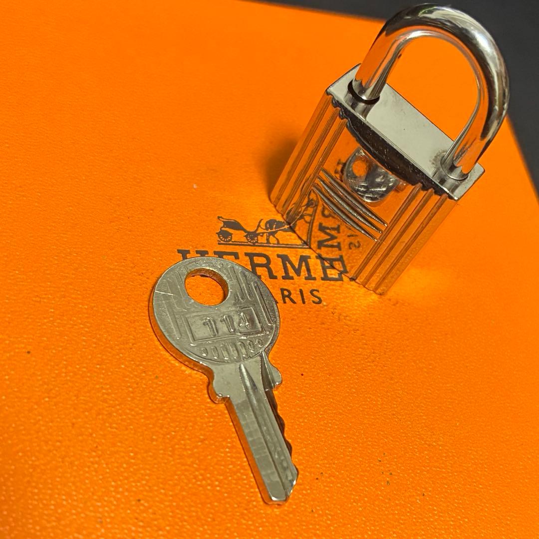 エルメス シルバー　カデナ　南京錠　パドロック　鍵　キー　NO114