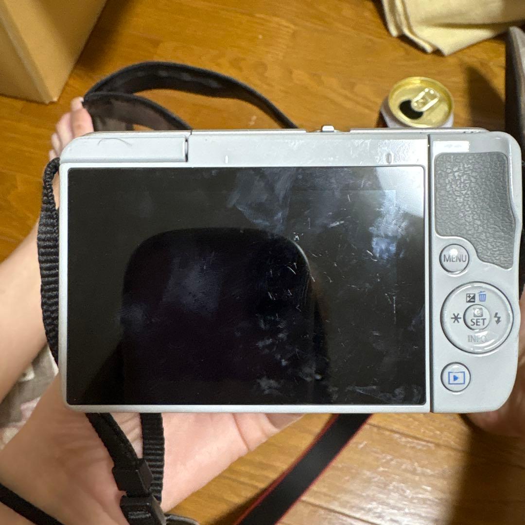 Canon EOS M10 ミラーレス一眼 15-45mm