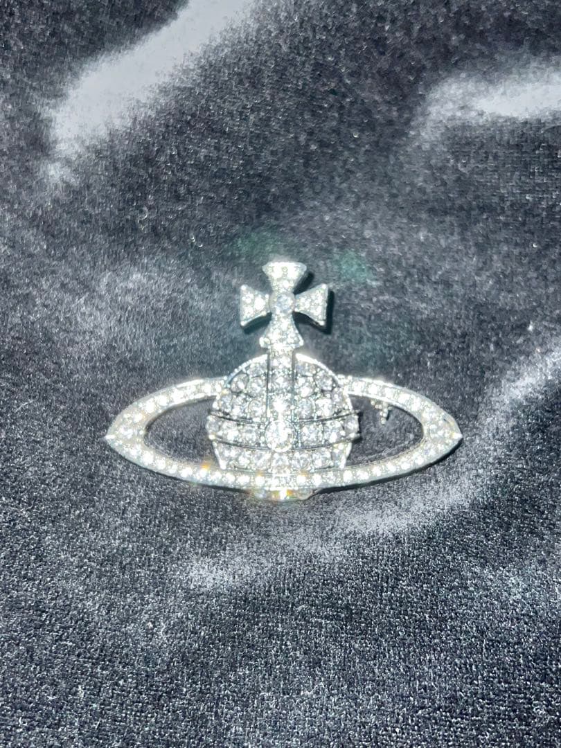 Vivienne Westwood シルバーブローチ