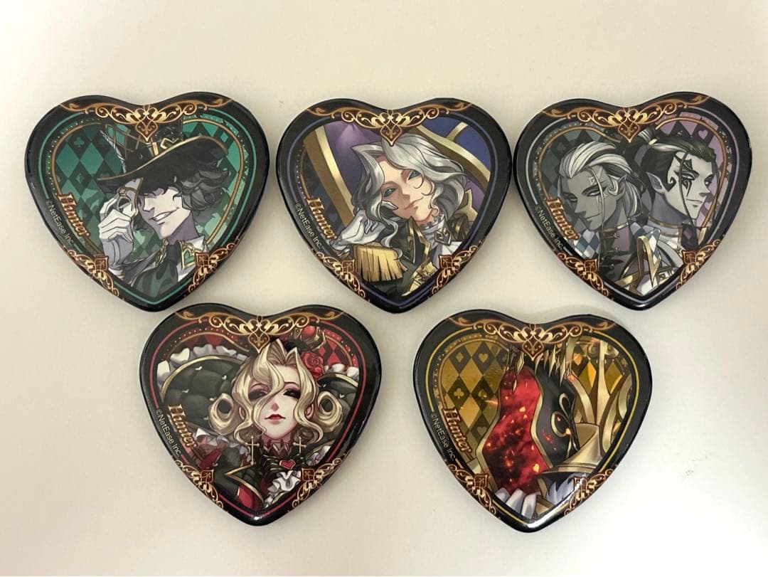 【ラスト1点】第五人格　バトラーズカフェ　ハート缶バッジ