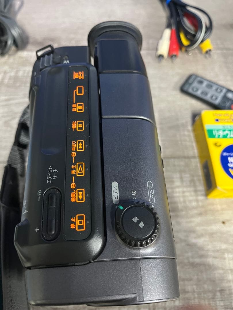 ソニー Handycam 8mmビデオカメラvideo Hi8 CCD-TR3