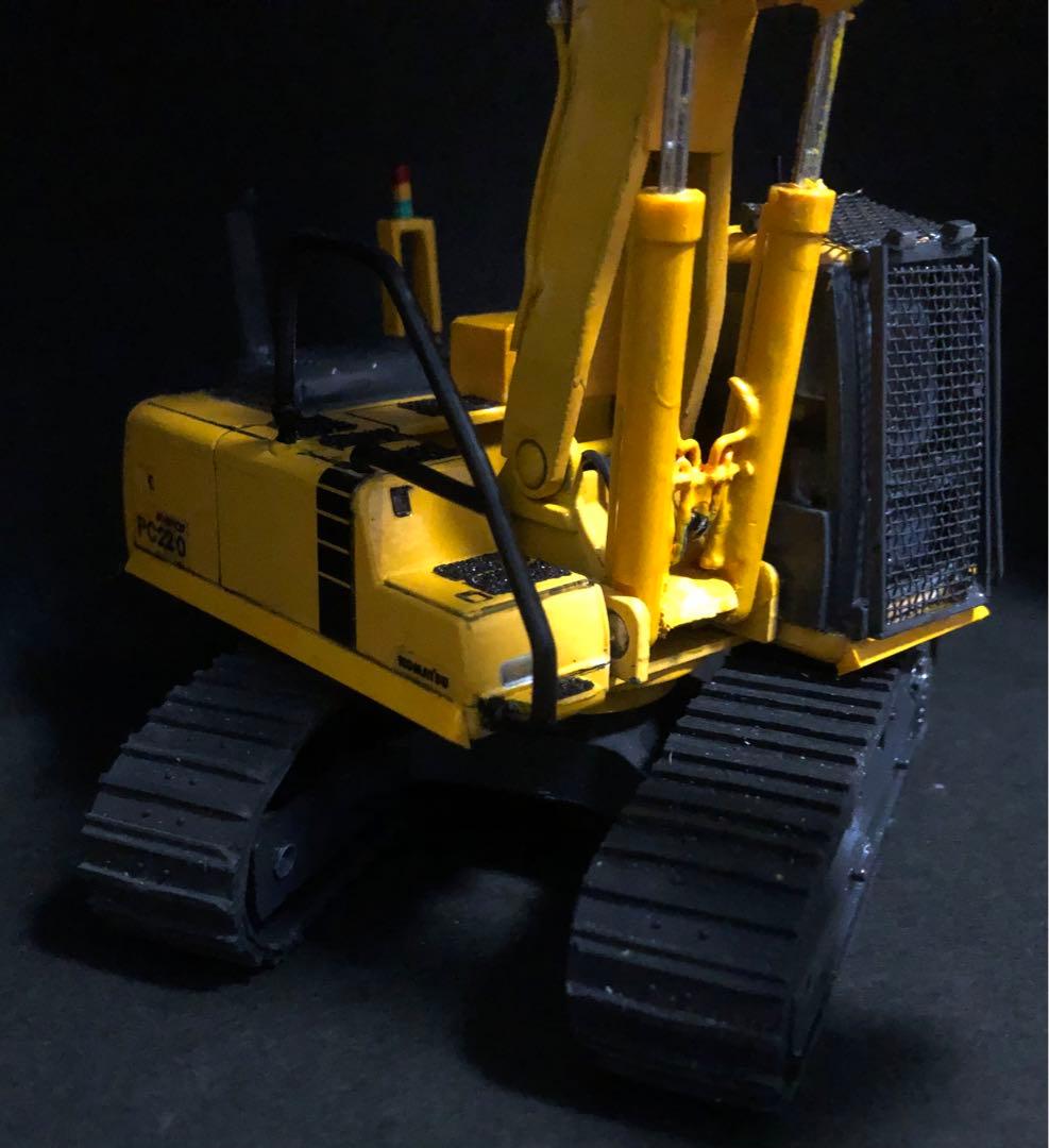 コマツPC220パワーショベル1/43