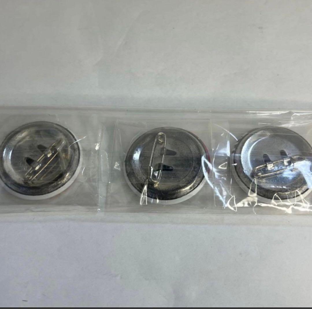 激レア　ウィークリージャンプ限定缶バッジ 週間少年ジャンプ　遊戯王いちご100%