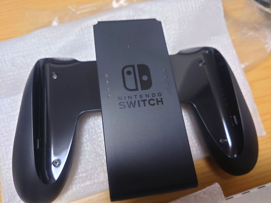 Nintendo Switch 本体周辺機器Proコン、microSDカード付き