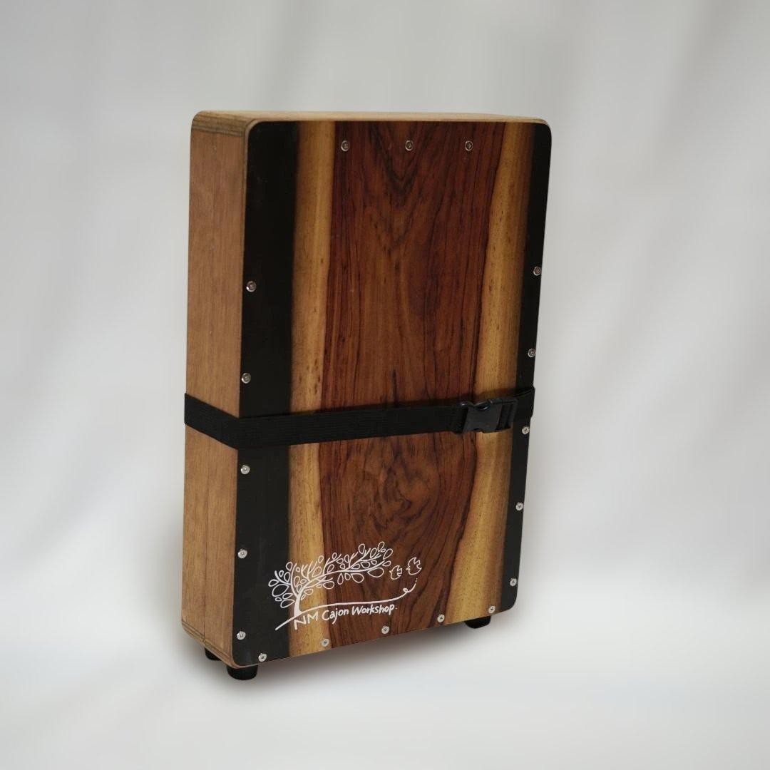 NM Cajon Workshop 折りたたみカホン Maletin CAMP