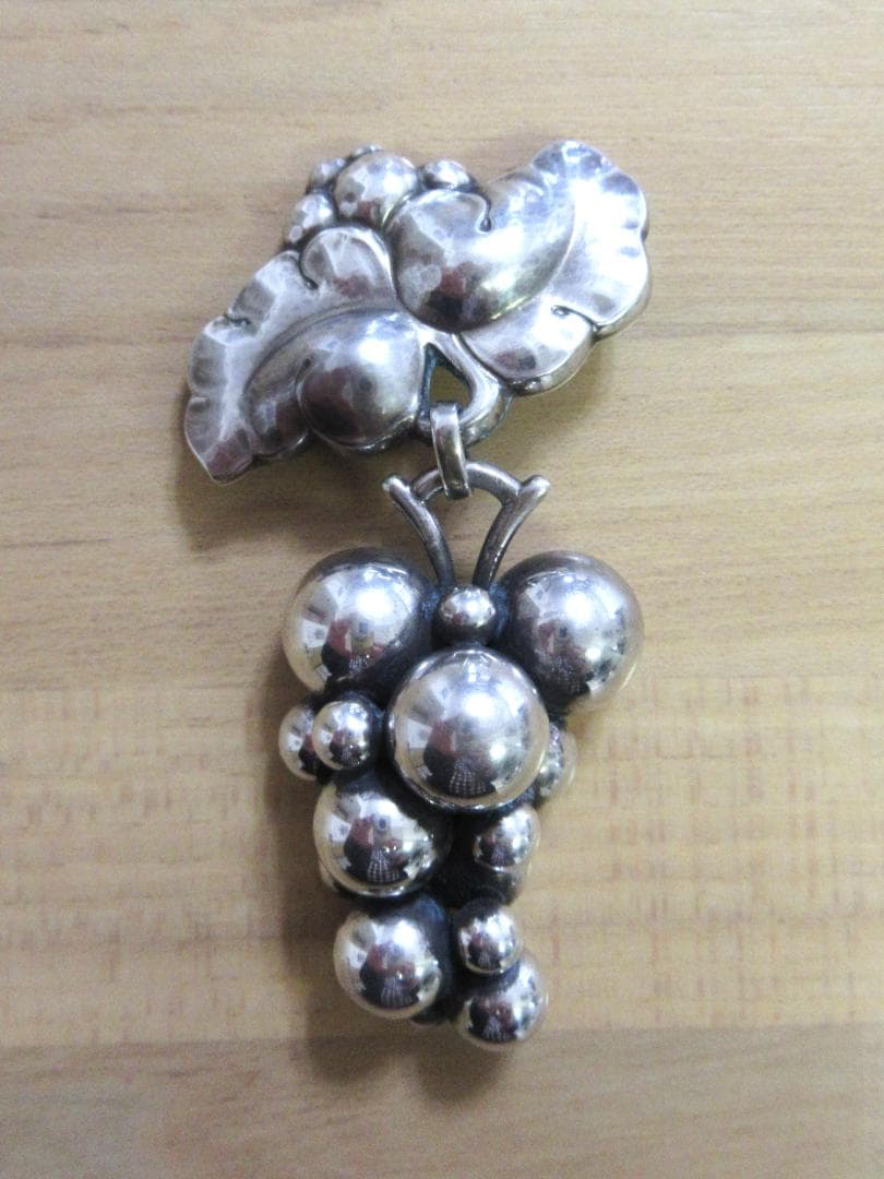 ジョージジェンセン　グレープ　ブローチ 217B