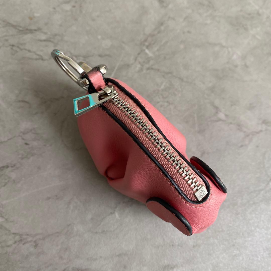 ロエヴェ　エレファント　ケース　チャーム