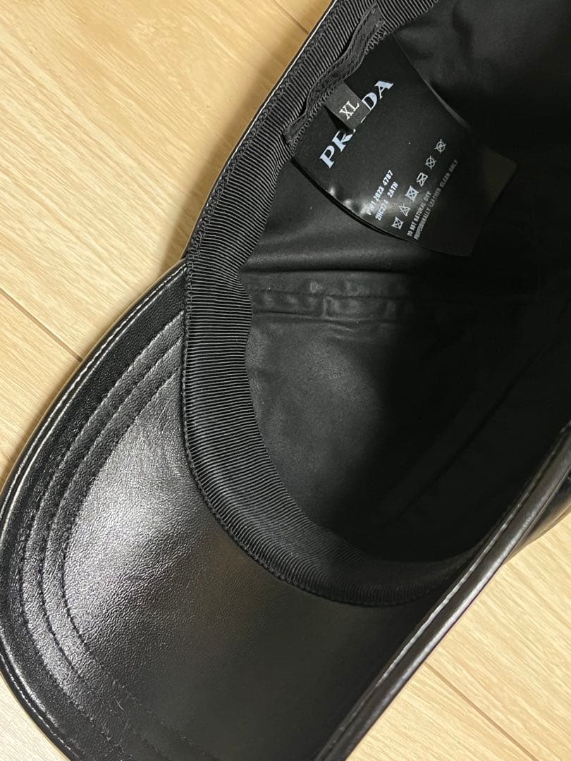 美品　PRADA ブラック XL