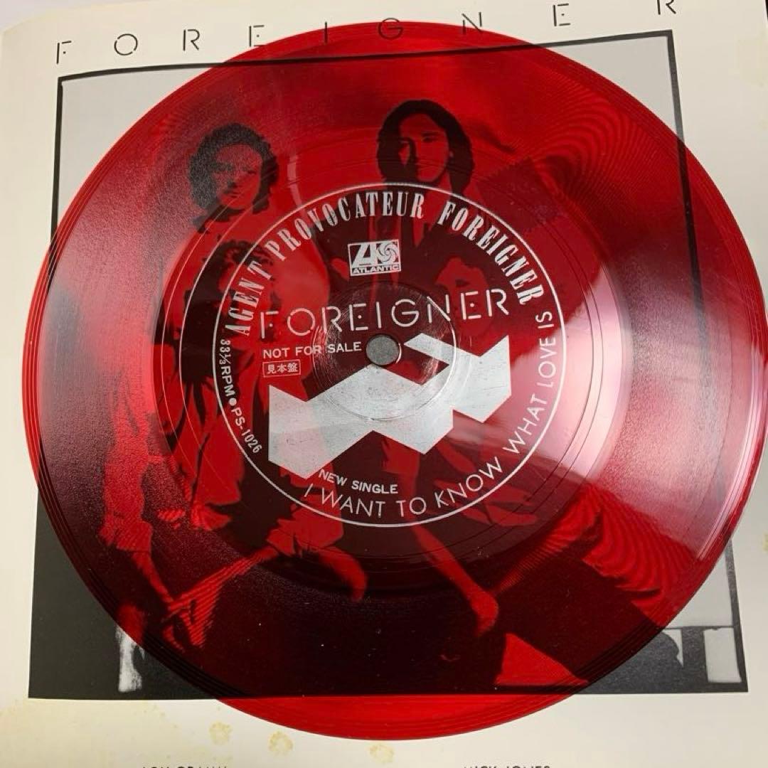 Foreigner グッズ(バッジ+ ミラー) +(フォノシート付デモ・プレス)