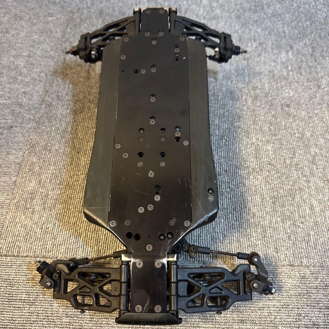 XRAY XB4 2024 ダート仕様　未塗装ボディ付き