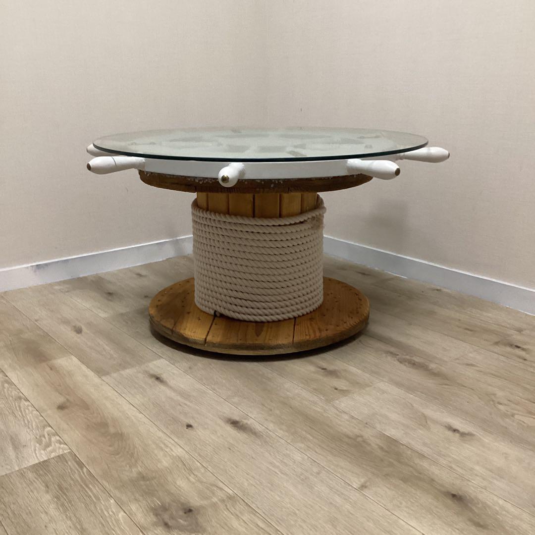 マリンテーブル、丸テーブル、ガラステーブル、操舵輪、船の舵、海のテーブル