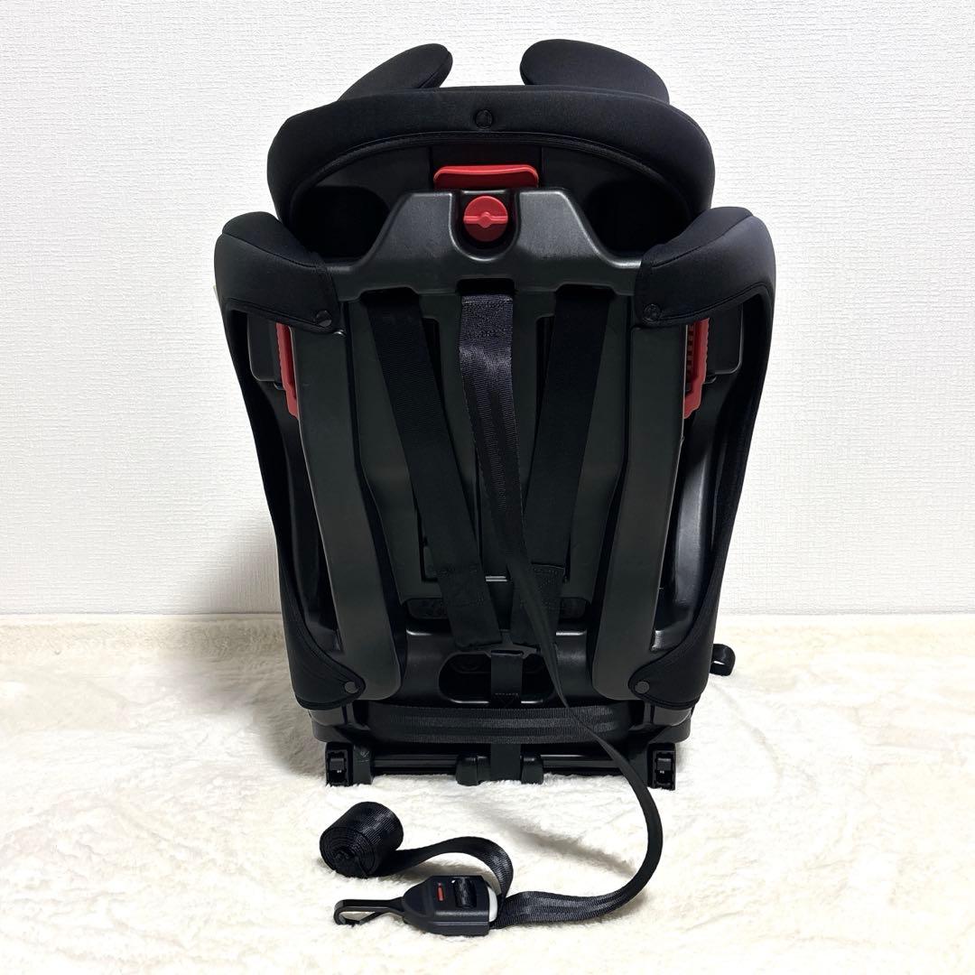 西松屋　ハーネスジュニアFIX　Disney ミッキーマウス　チャイルドシート