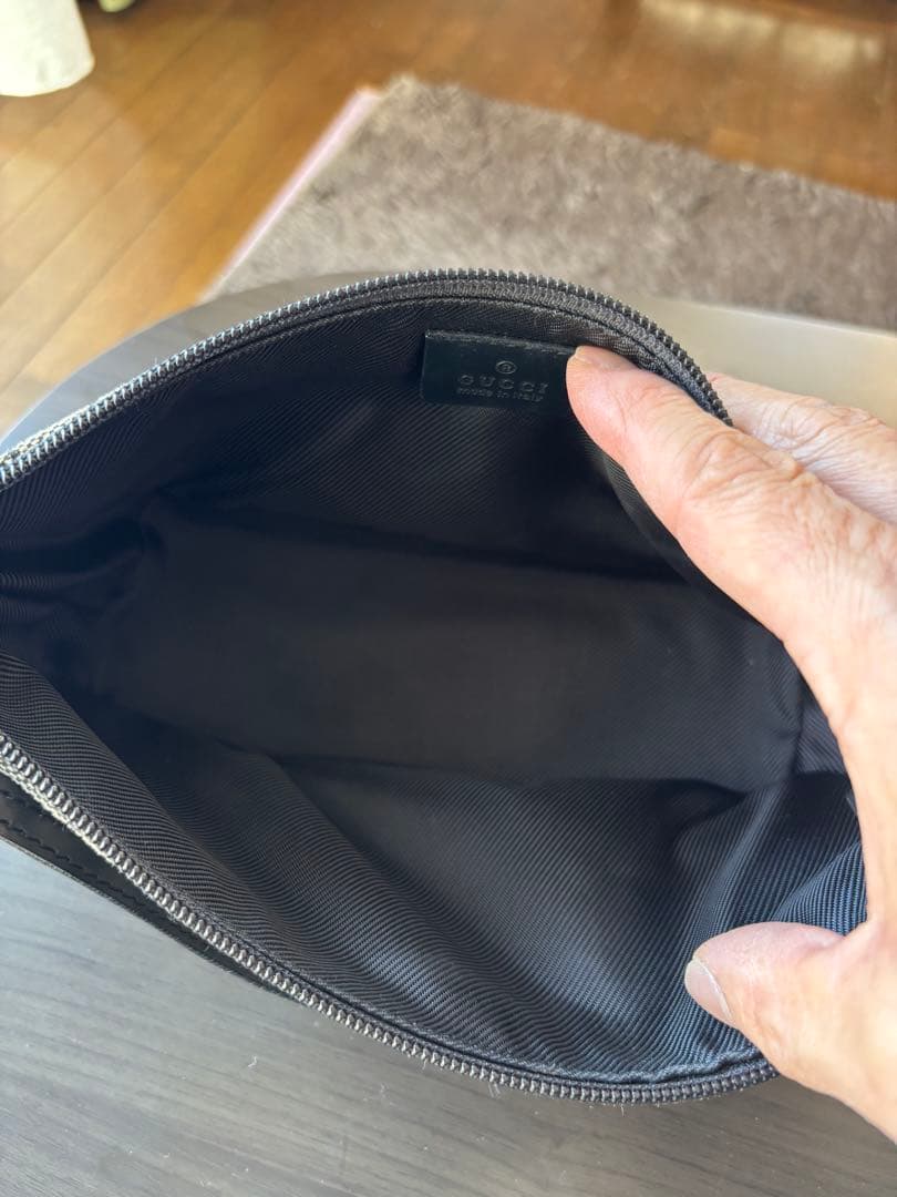 GUCCI キャンバスポーチ