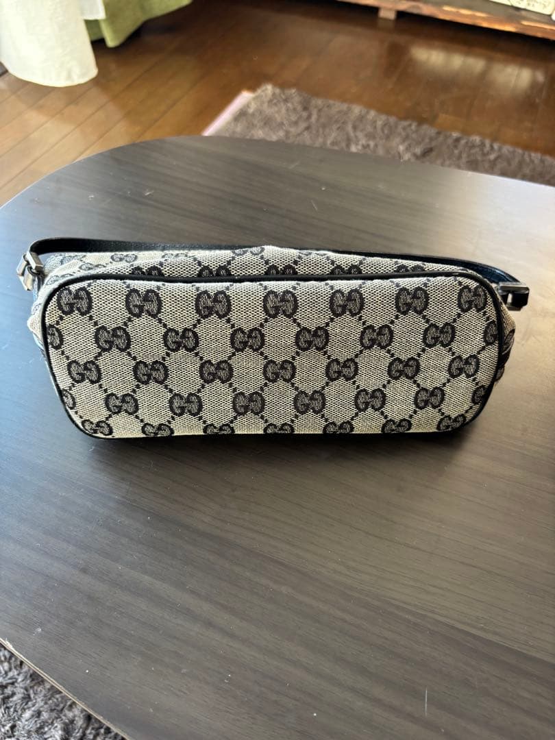 GUCCI キャンバスポーチ