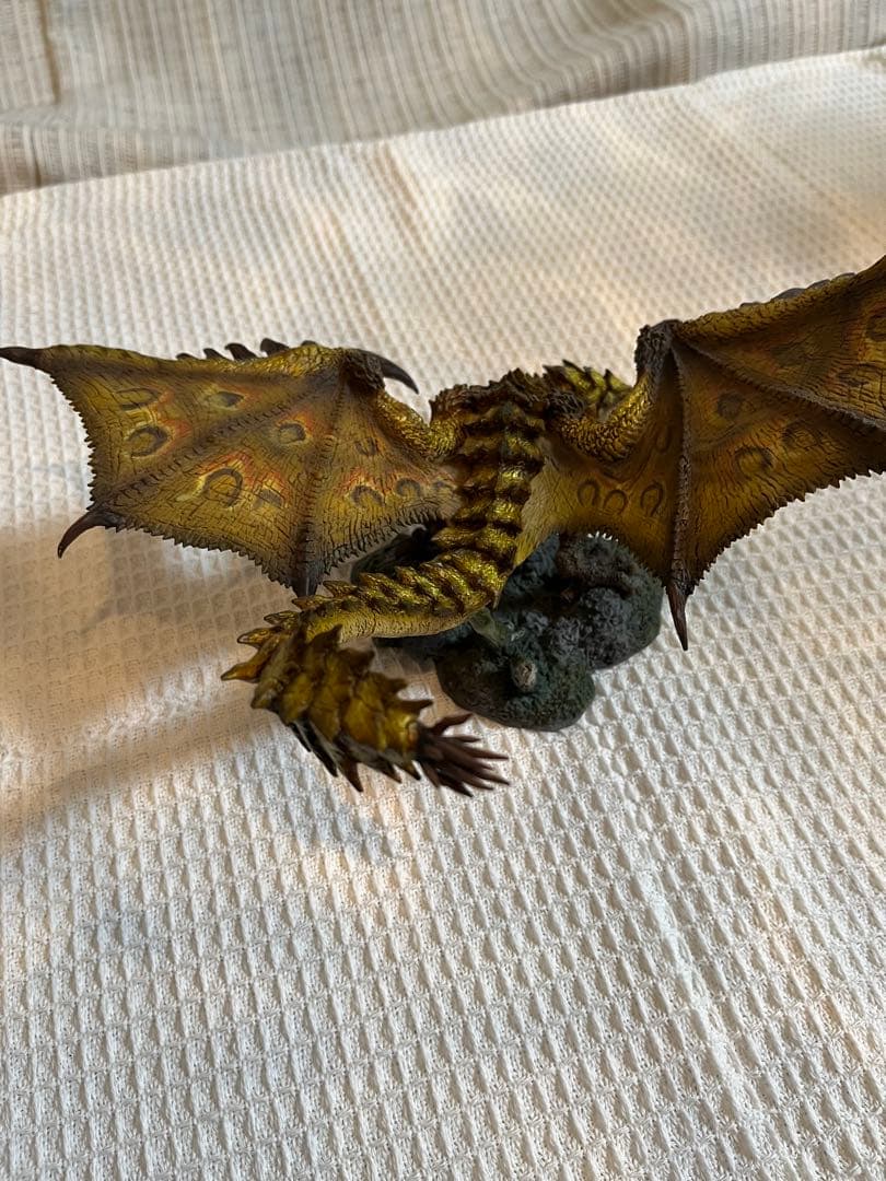 MH 金火竜 リオレイア希少種　CFB クリエイターズモデル　モンスターハンター