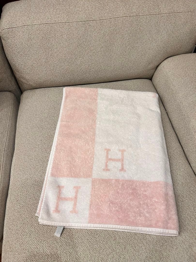 エルメス　HERMES バスタオル　アヴァロン　ピンク