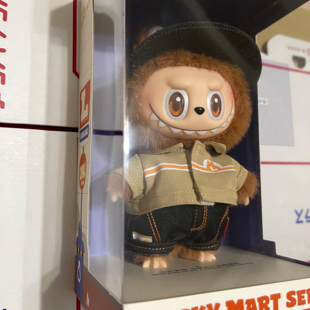 正規品 POPMART WACKY MART ラブブ 店員 labubu