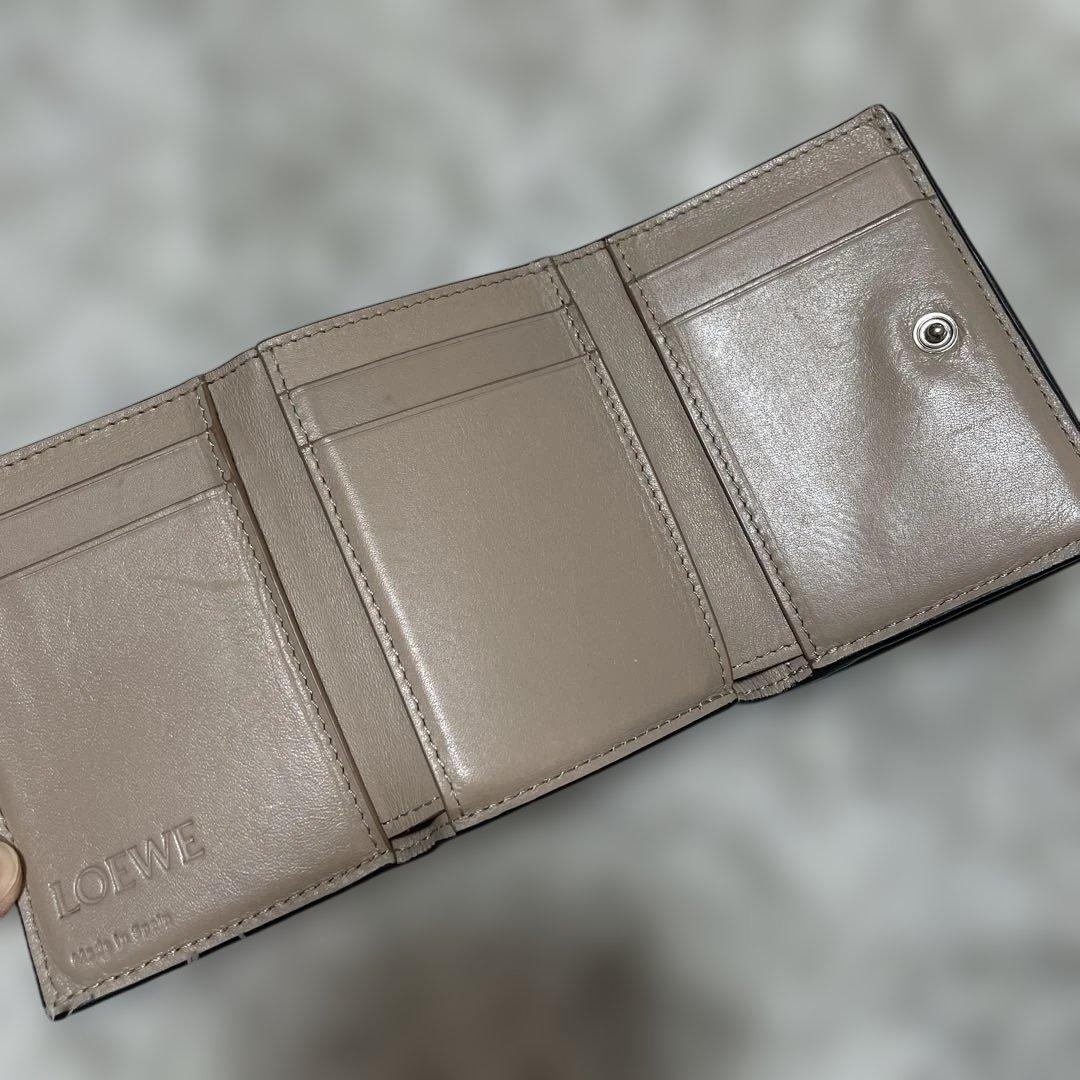 LOEWE 三つ折り財布