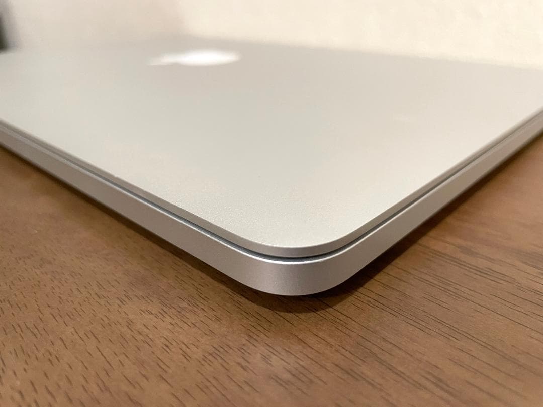 MacBook Pro 13\"　2015　i5　8GB　121GB　まずまず美品