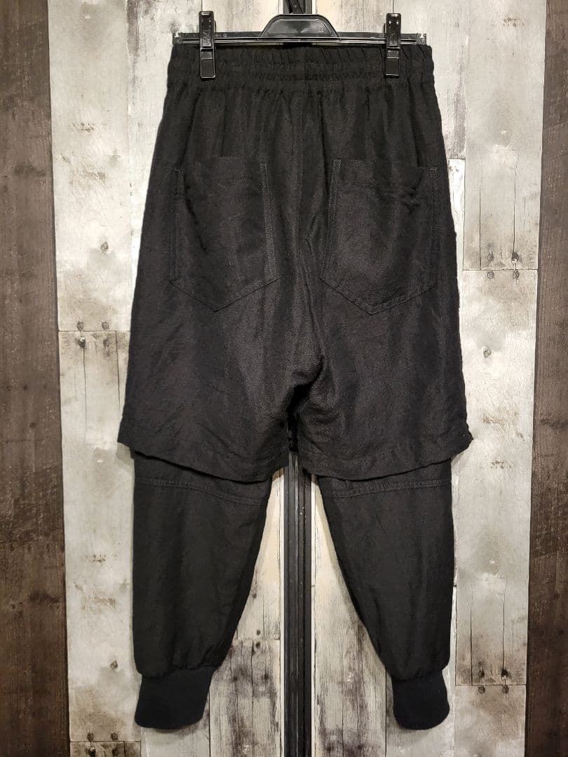 the viridi-anne レイヤードウールジョガーパンツ